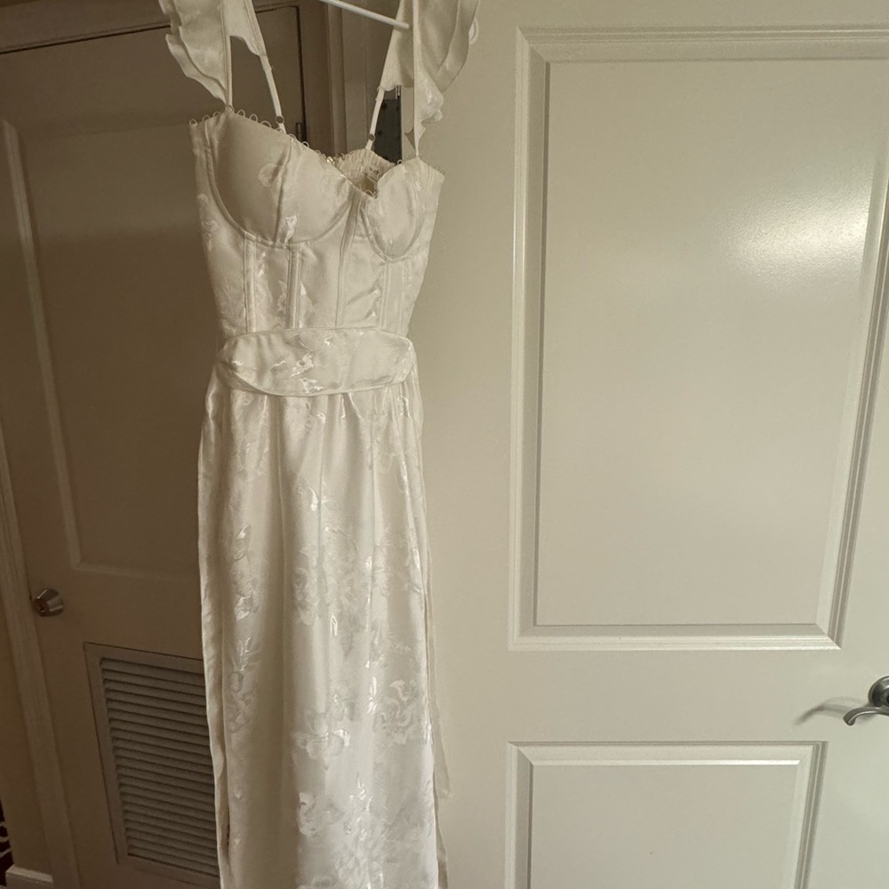 NWT- V. Chapman Vera Satin Ruffled-Sleeve Bustier Midi Dress - Picture 7 of 16